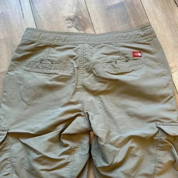 The North Face Cropped Cargo Hiking Outdoor Nylon Pants Khaki Beige Sz 4 - Picture 7 of 9